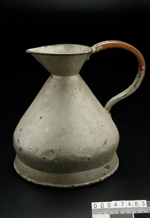 Metal jug