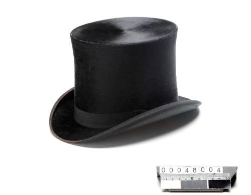 Black beaver fur top hat