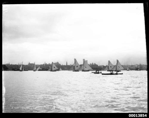 Start of the Champion 22-footers Race at the Intercolonial Sailing Carnival, Sydney Harbour