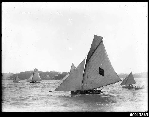 Brisbane 22-footer ETTIE on Sydney Harbour in 1899