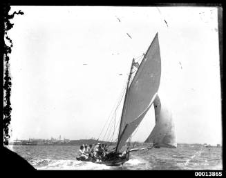 18-footer FEDERAL sailing near Garden Island, Sydney Harbour