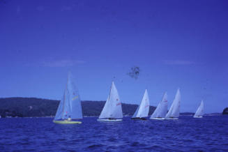 Image of 6 vessels at start of a race