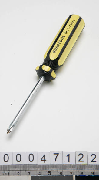 Medium No 2 Phillips screwdriver taken on board LOT 41