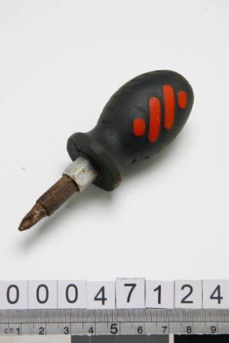 Phillips head screwdriver taken on board LOT 41