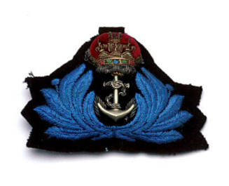 WRANS officer cap badge