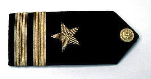United States Navy submariner's uniform shoulder board