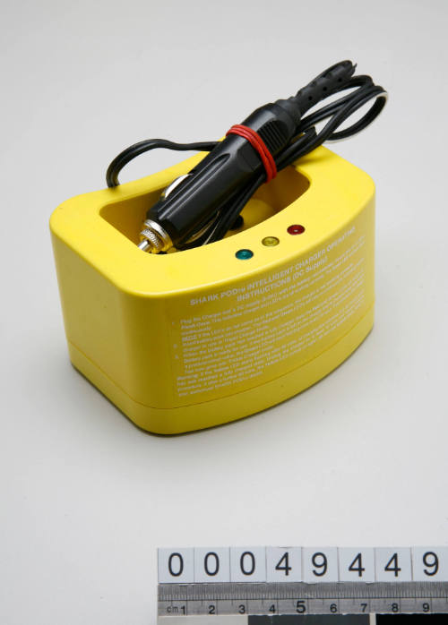 Battery charger for a Shark Pod diving protection unit