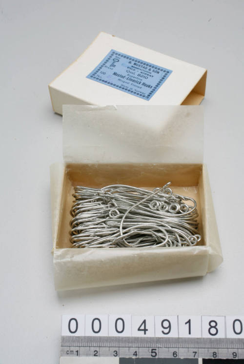 Box of Mustad-Limerick fish hooks size No. 5/0