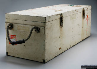 Box for a Farallon DPV-MK III underwater scooter