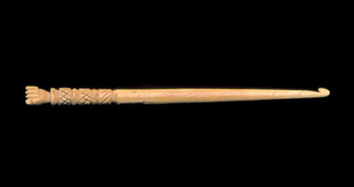 Scrimshaw crochet hook