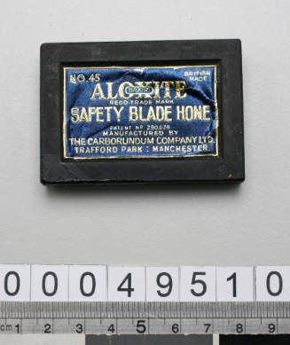Aloxite brand safety blade hone for cut-throat razor