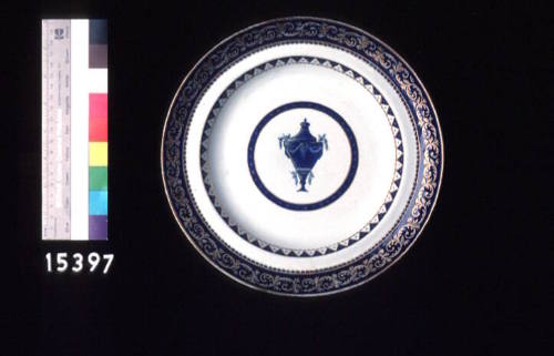 Soup bowl from Chinese export porcelain dinner service