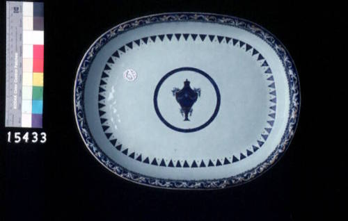 Dish, part of a Chinese export Porcelain dinner service, made during the Quianlong period