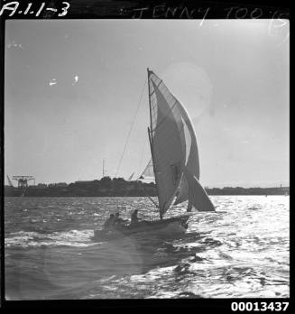 18-foot skiff JENNY TOO on Sydney Harbour