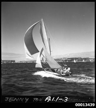 18-foot skiff JENNY TOO on Sydney Harbour