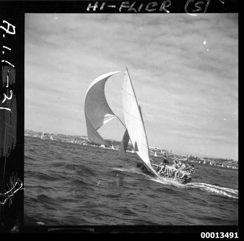 18-foot skiff HY-FLYER on Sydney Harbour