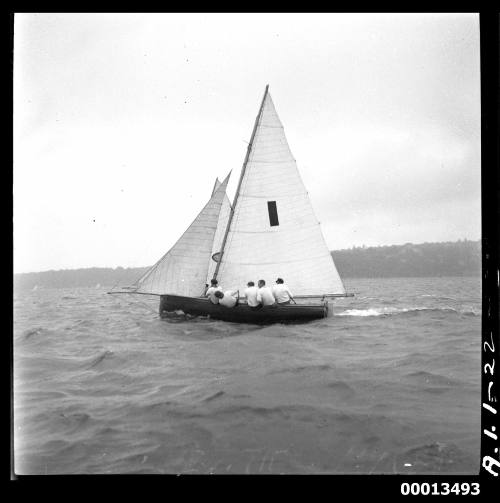 18-foot skiff CULEX III on Sydney Harbour