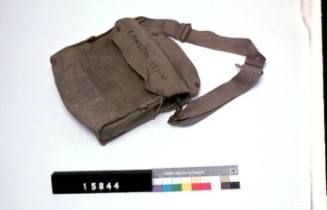 Carry bag for WWII gas mask