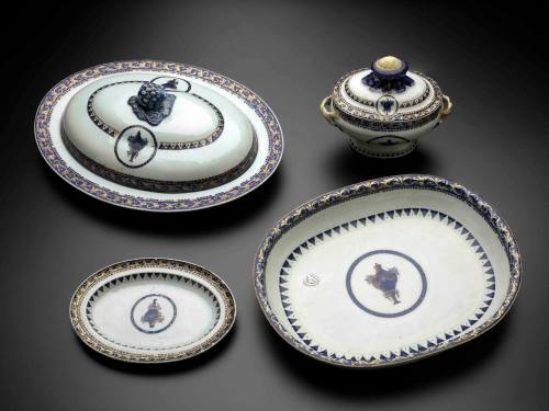Dale Chinese export porcelain dinner service