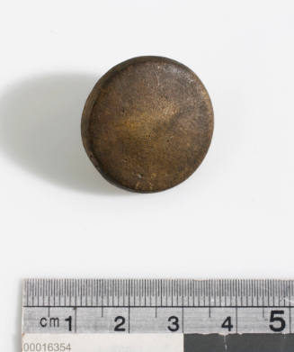 Brass button from the ZEEWIJK wreck site