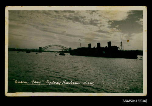 Passenger liner QUEEN MARY