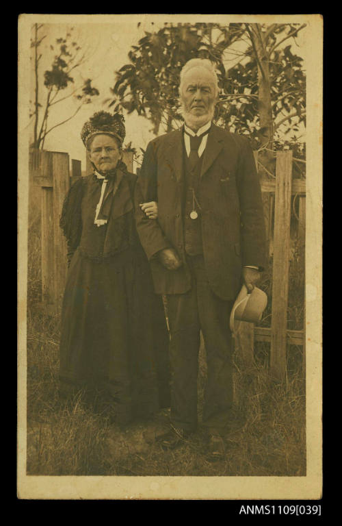 Photographic postcard of an elderly couple