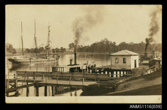 Photographic postcard of the wharf at Clarence River, Grafton, with a three masted barquentine and ferries