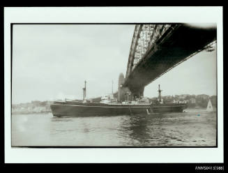 Cargo ship TULSE HILL in Sydney Harbour