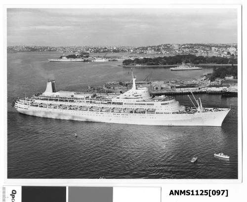 P&O liner CANBERRA entering Sydney Cove to berth at  Circular Quay