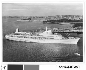 P&O liner CANBERRA entering Sydney Cove to berth at  Circular Quay